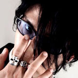 「Break the Chains / Are One」ジャケットイメージ